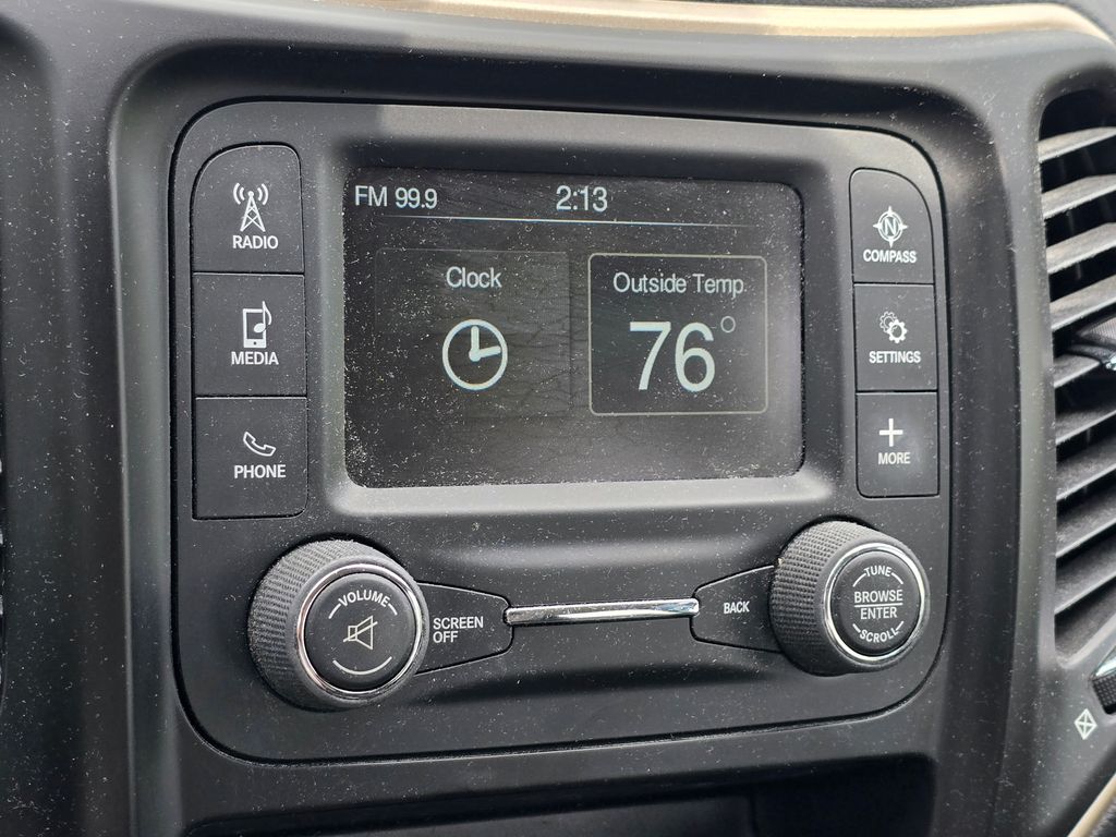 2017 Light Brownstone Pearlcoat Jeep Cherokee Sport 4X4 SUV