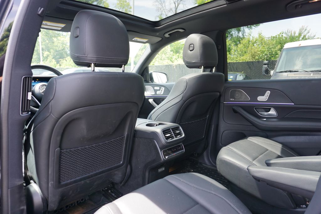 Thumbnail: 2025 Mercedes-Benz GLS - 11