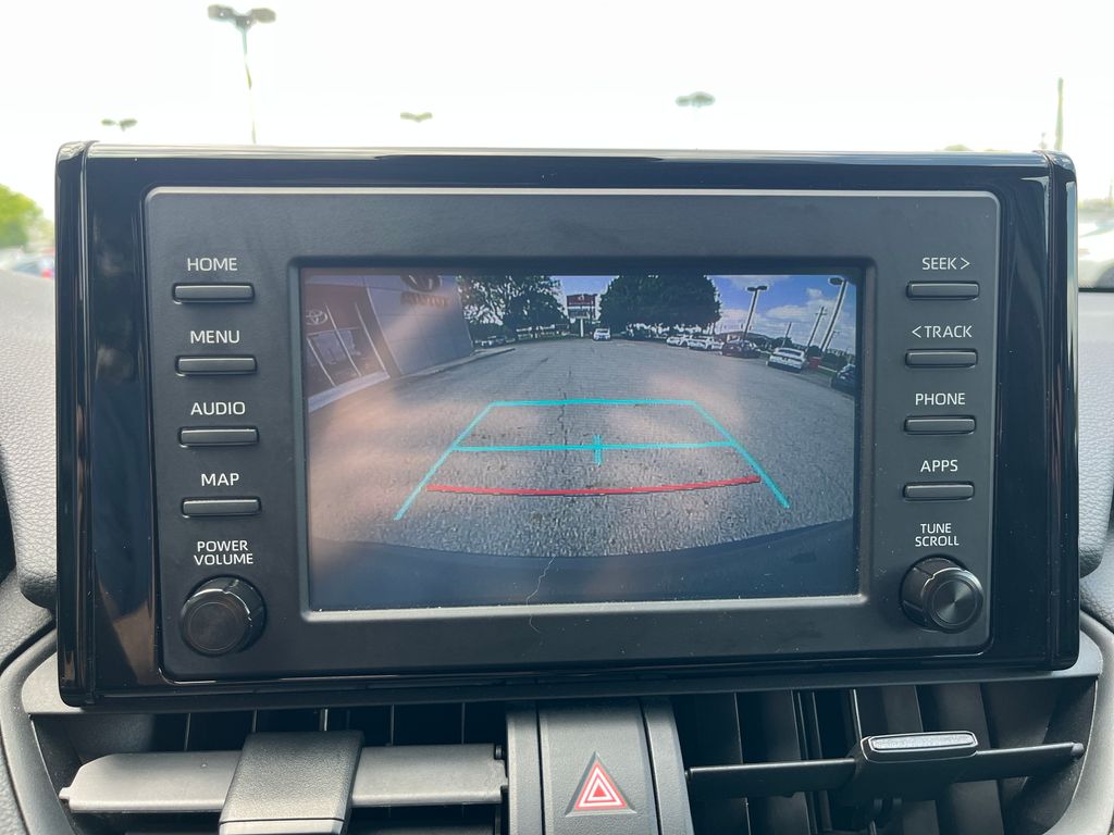 2019 Toyota RAV4 LE photo