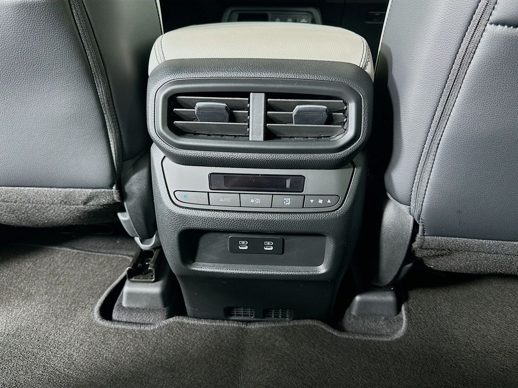 Thumbnail: 2026 Honda Pilot - 18