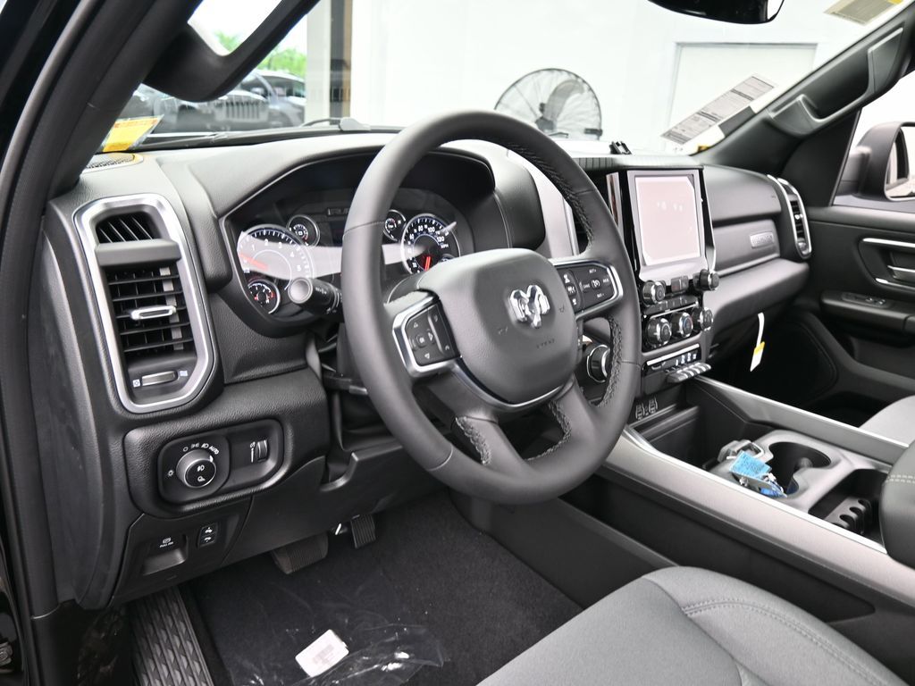 New 2026 Diamond Black Crystal Pearlcoat Ram Big Horn/Lone Star image 10