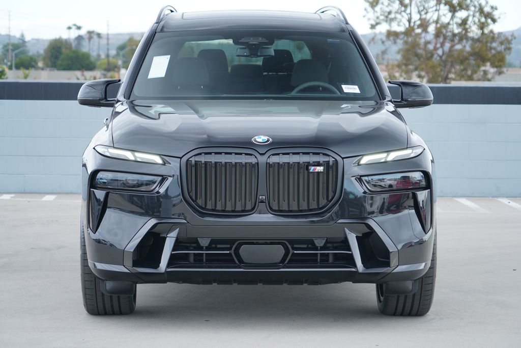 Thumbnail: 2027 BMW X7 - 2