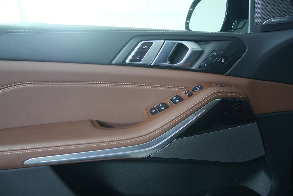 Thumbnail: 2024 BMW X5 - 8