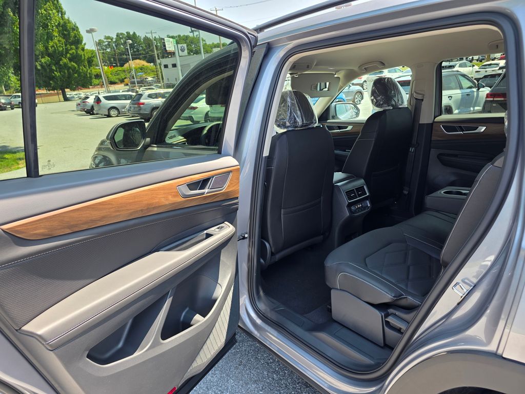 2026 Volkswagen Atlas 2.0T SE Silver at Sutliff Volkswagen