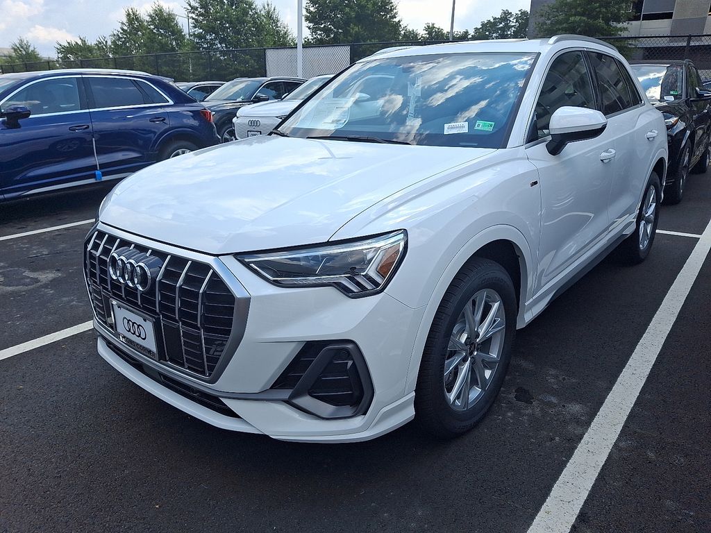 Thumbnail: 2025 Audi Q3 - 1