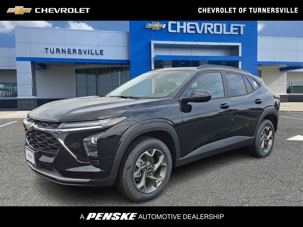 2025 Chevrolet Trax LT Hero Image
