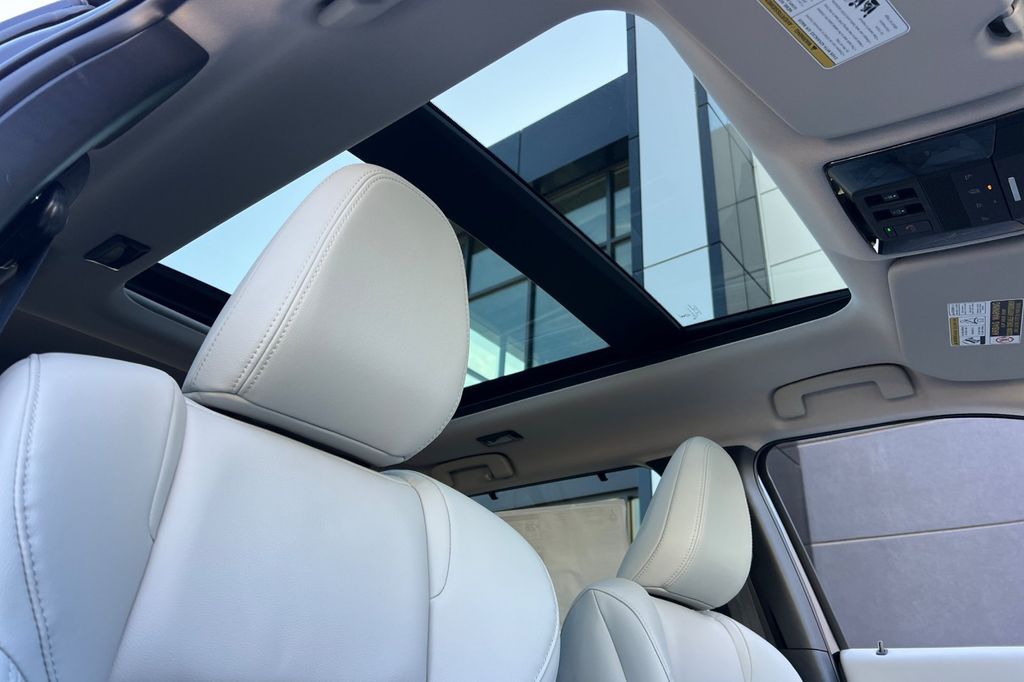 2026 Mitsubishi Outlander SEL - Photo 18