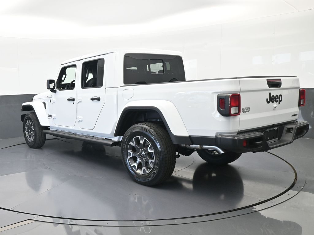 New 2026 Bright White Clearcoat Jeep Sahara image 4