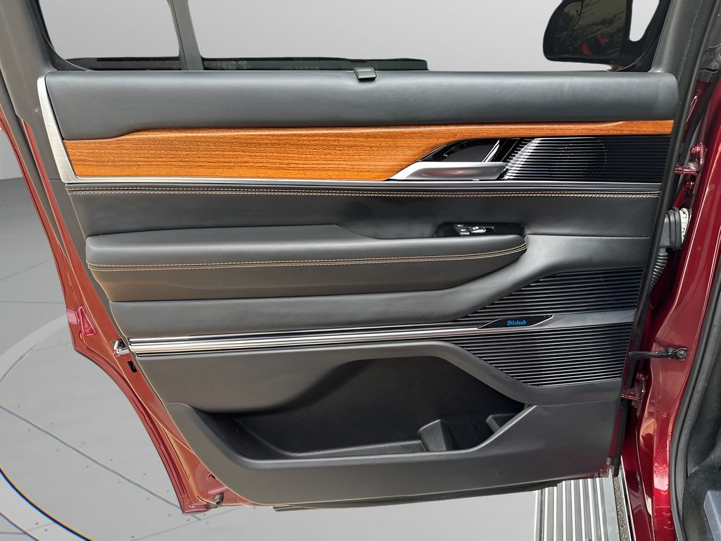 Used Car 2022 Jeep Grand Wagoneer  Series Iii For Sale Under $60,000 In Austin, Texas