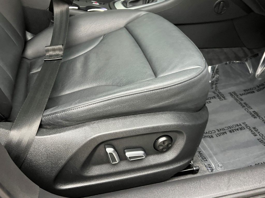 Thumbnail: 2016 Audi Q3 - 13