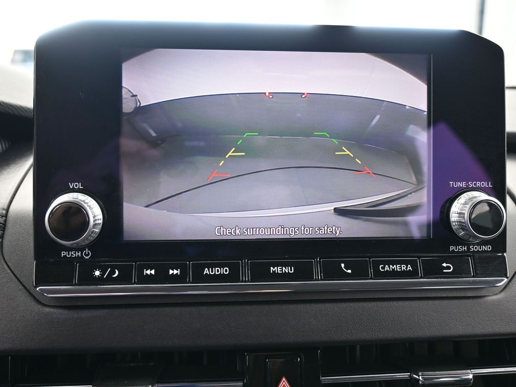 Used 2023 White Mitsubishi ES image 19