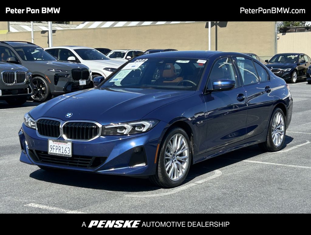 Thumbnail: 2023 BMW 3 Series - 1