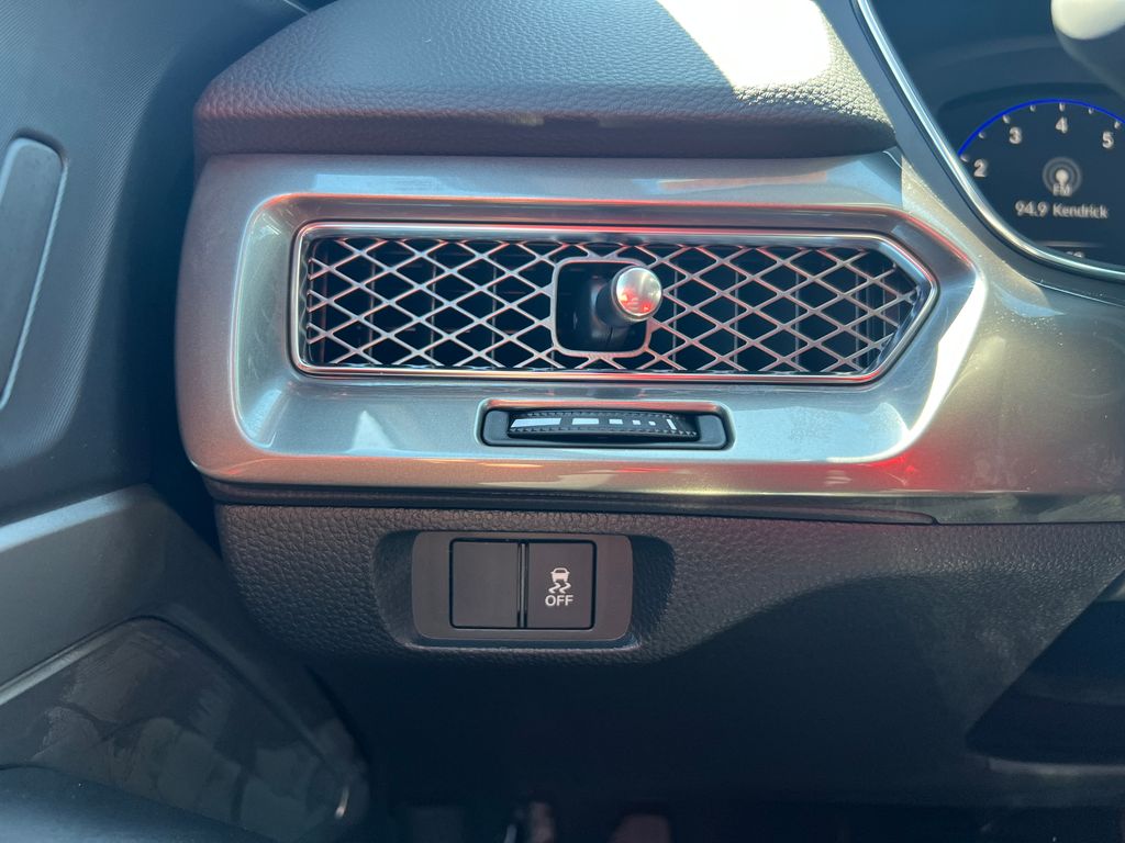 Thumbnail: 2025 Acura Integra - 16