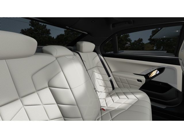 Thumbnail: 2026 BMW 7 Series - 12