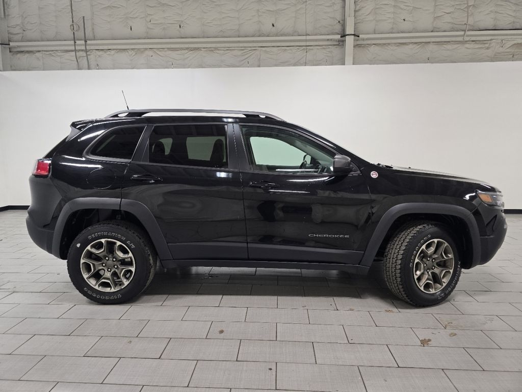 Used 2020 Black Jeep Trailhawk image 13