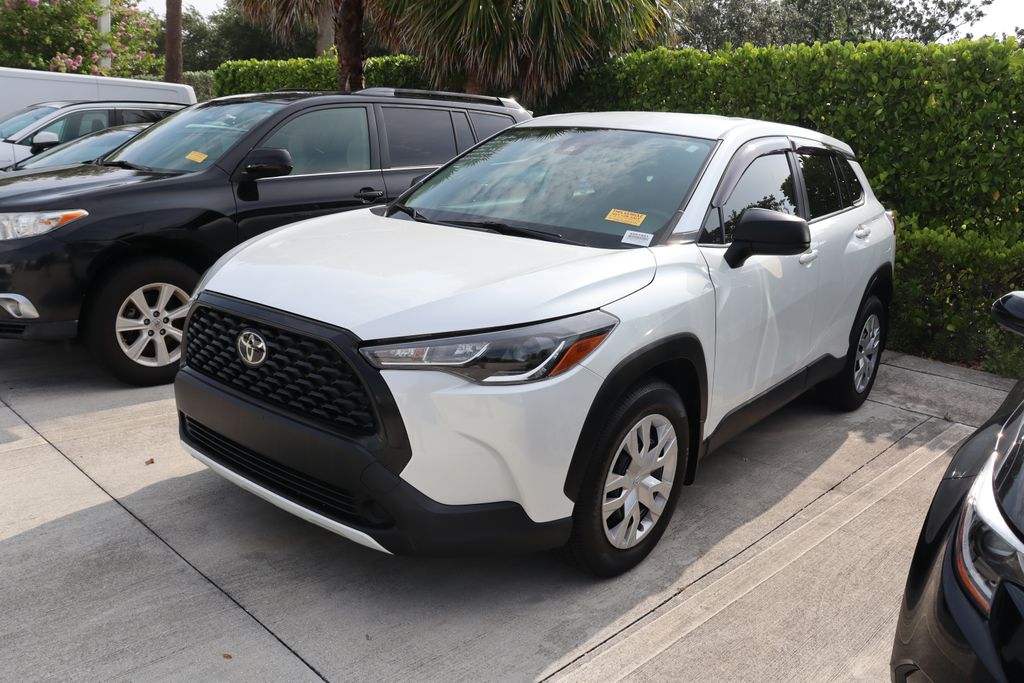 2022 Toyota Corolla Cross L Hero Image