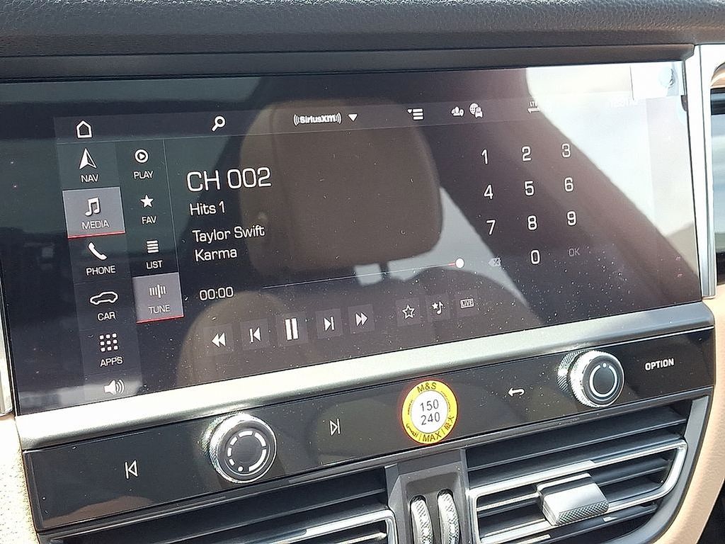 Thumbnail: 2025 Porsche Macan - 21