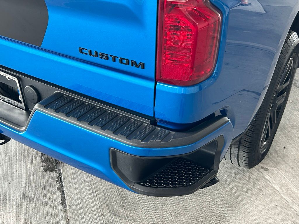 Used 2024 Glacier Blue Metallic Chevrolet Custom image 27