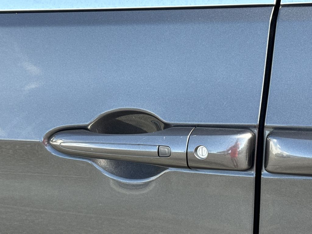 Used 2022 Chrysler Pacifica Van