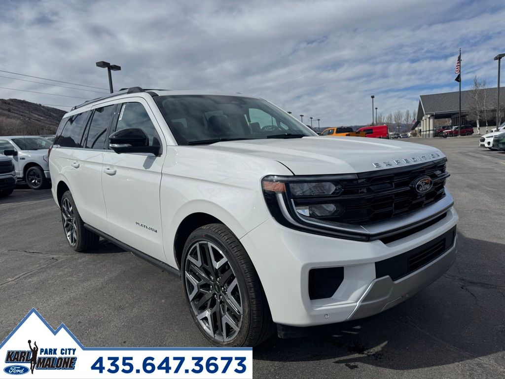 Star White Metallic Tri-Coat 2026 Ford Expedition SUV / Crossover Four-Wheel Drive Automatic