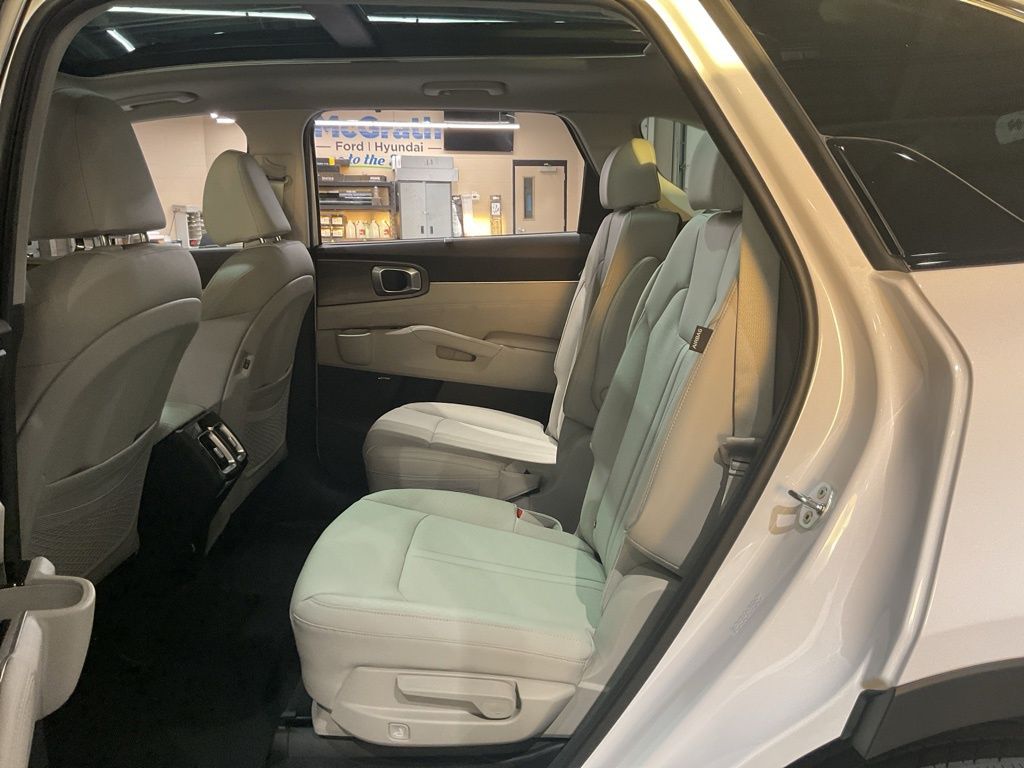 New 2026 White Kia X-Line SX image 13