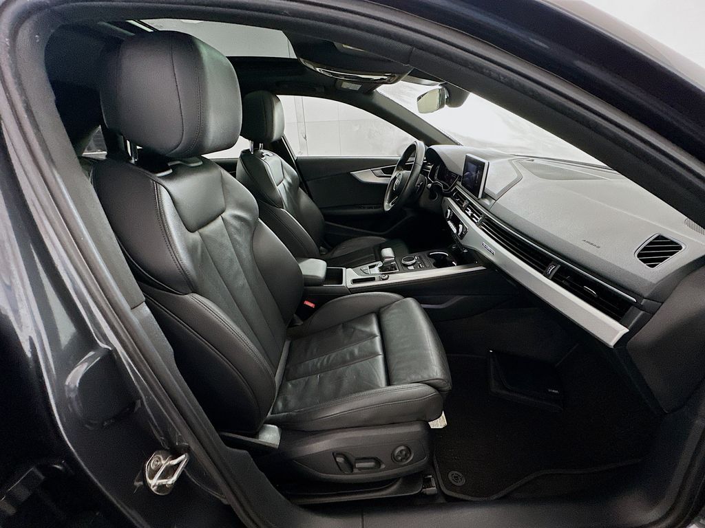 Thumbnail: 2019 Audi A4 - 29