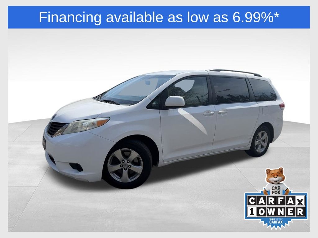 2012 Toyota Sienna LE 7-Passenger