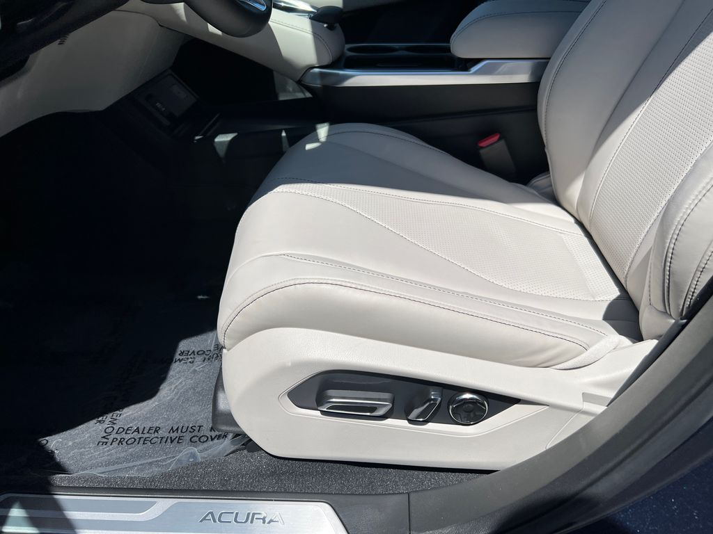 Thumbnail: 2026 Acura RDX - 15