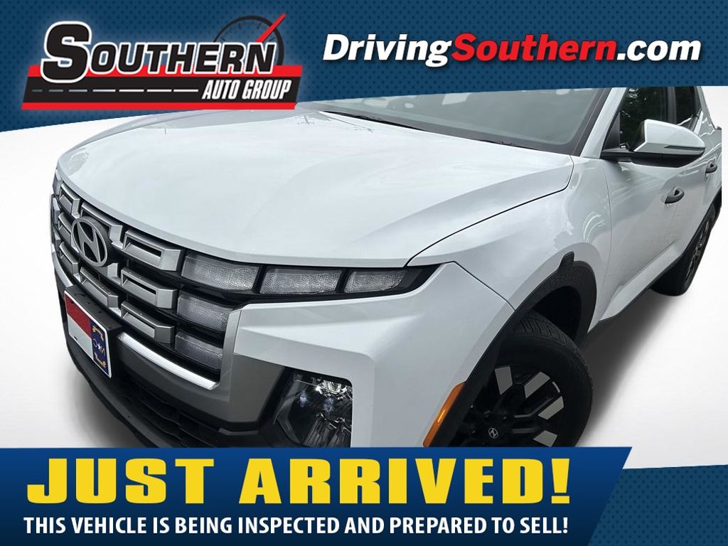 White 2025 Hyundai Santa Cruz SEL Activity FWD Pickup Truck Front-Wheel Drive 8-Speed Automatic