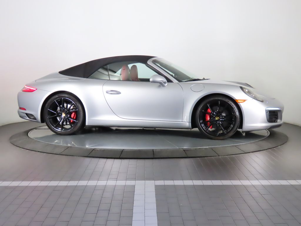 Thumbnail: 2017 Porsche 911 - 8