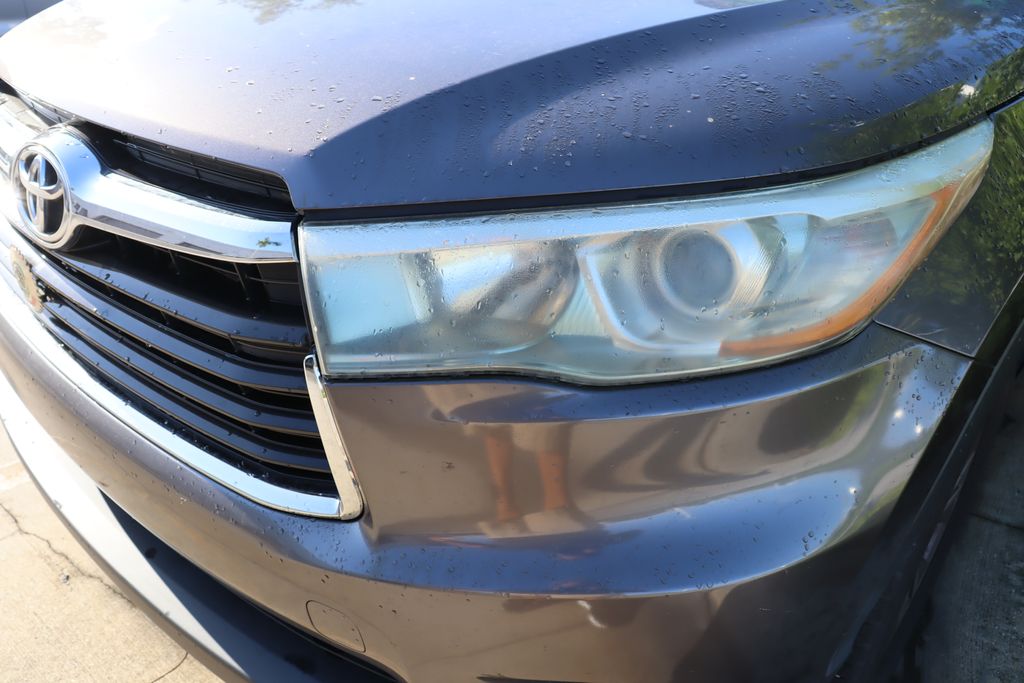 Thumbnail: 2015 Toyota Highlander - 3