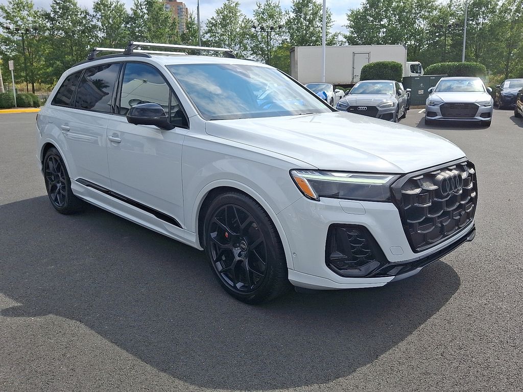 Thumbnail: 2025 Audi SQ7 - 3
