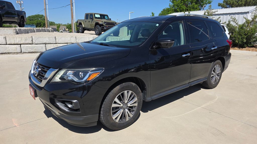 2020 Nissan Pathfinder SL