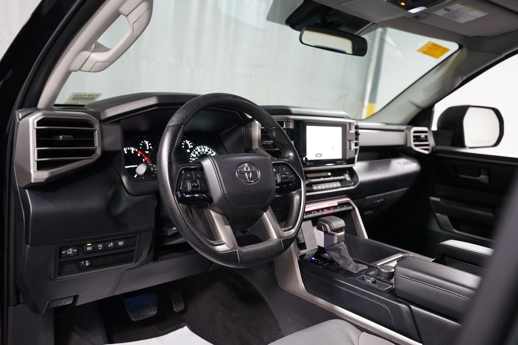 Thumbnail: 2024 Toyota Tundra - 12