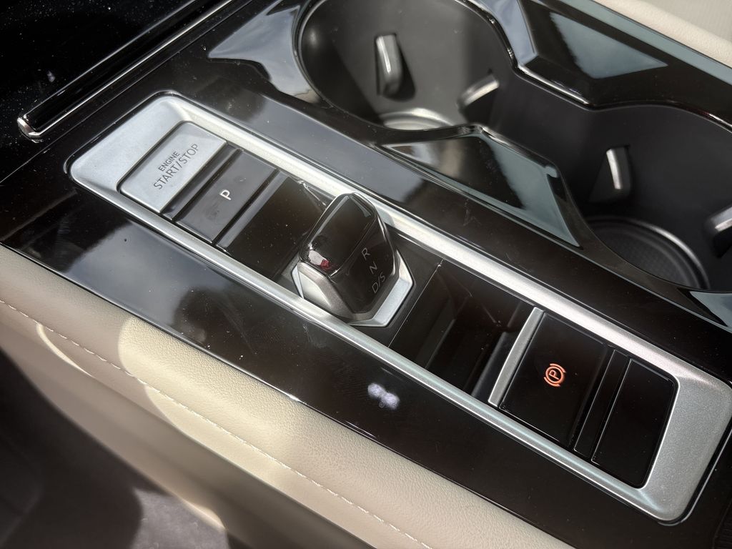 New 2025 Black Volkswagen 2.0T SEL image 20