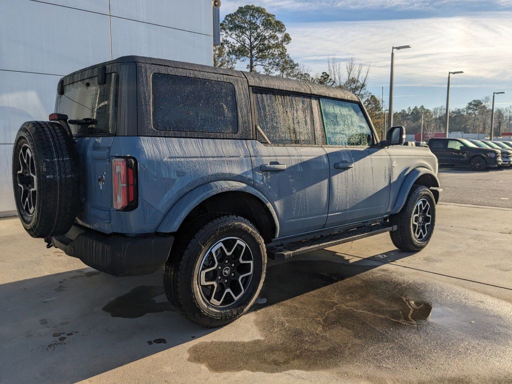 2024 Ford Bronco Outer Banks