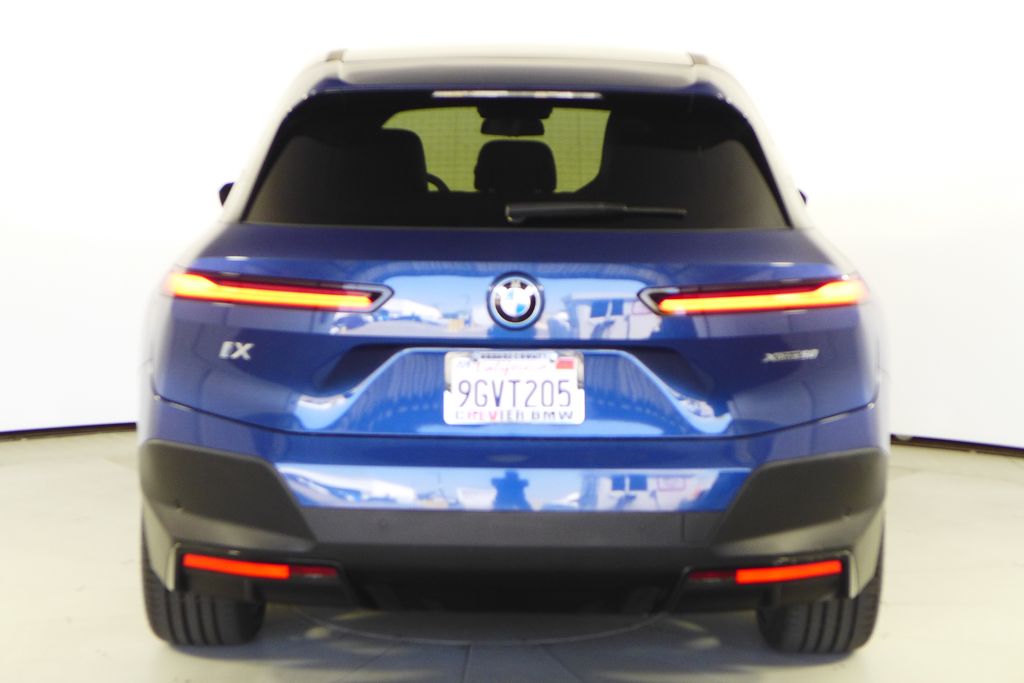 Thumbnail: 2023 BMW iX - 7