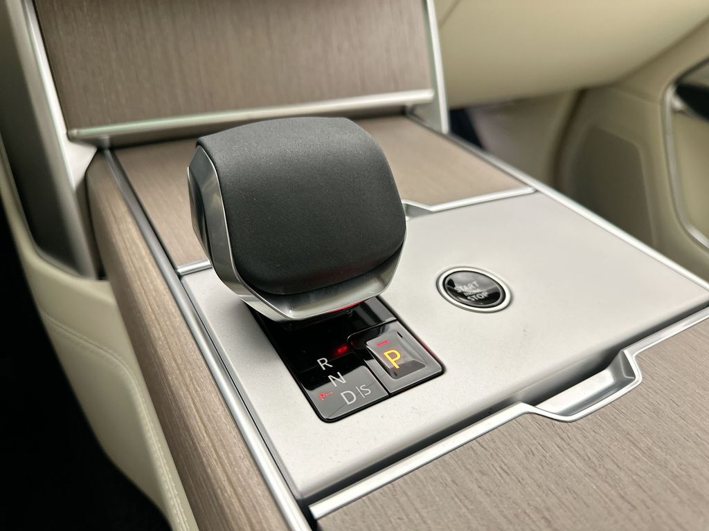 Thumbnail: 2026 Land Rover Range Rover - 20