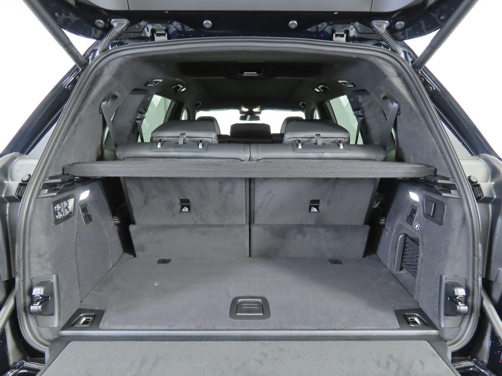 Thumbnail: 2026 BMW X7 - 28