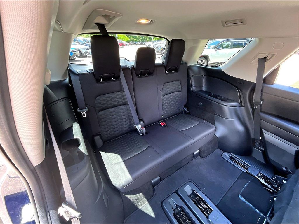 2025 Nissan Pathfinder — photo 17