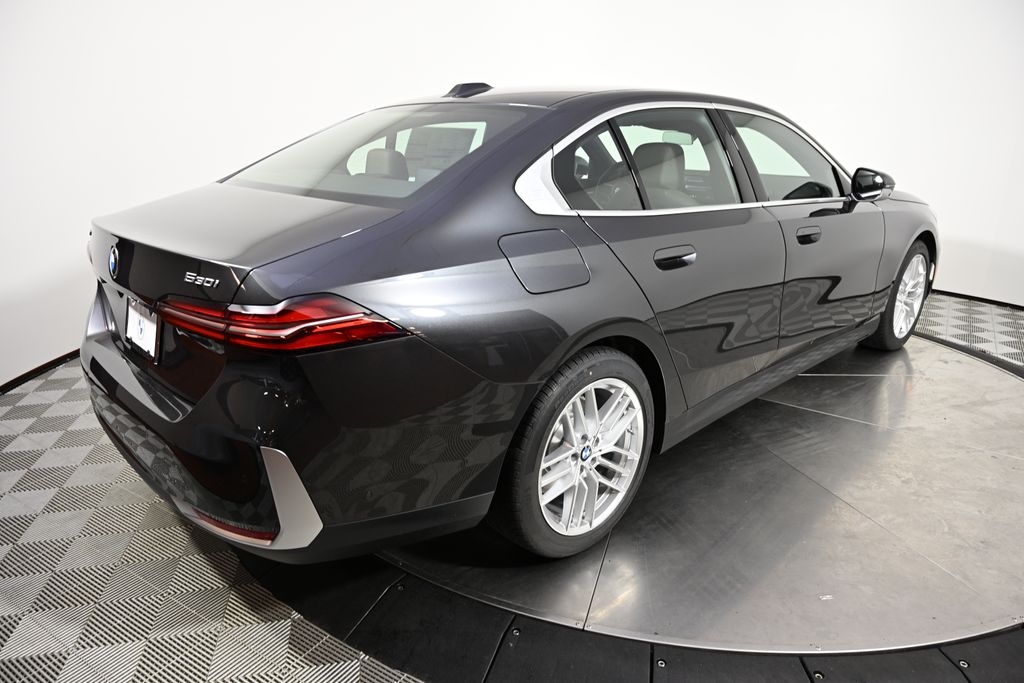 2024 BMW 5 Series 530i xDrive 5