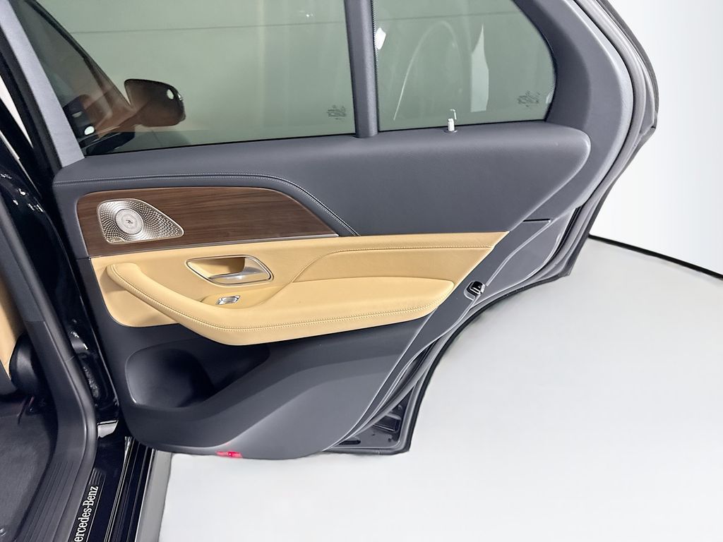 Thumbnail: 2026 Mercedes-Benz GLE - 29