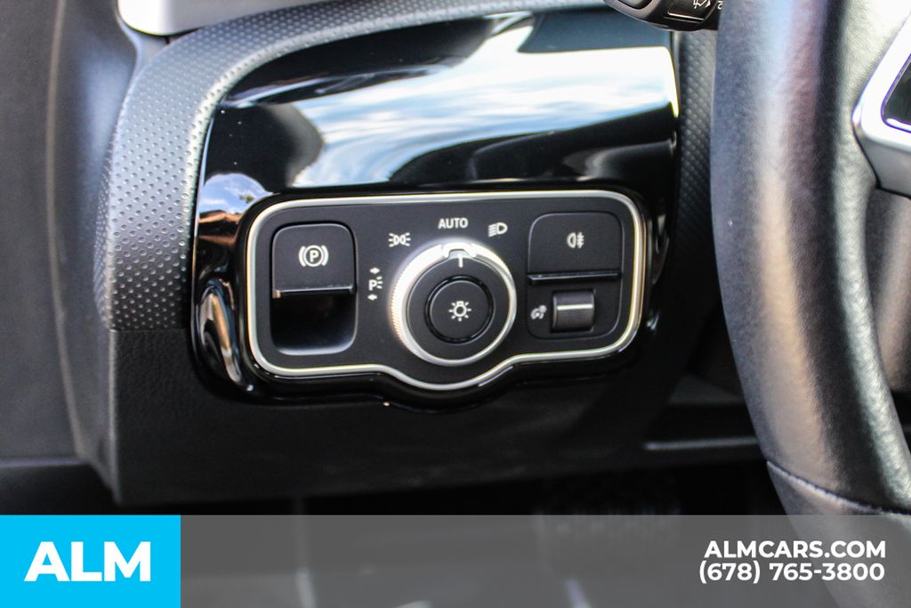 Used 2025 Black Mercedes-Benz CLA 250 image 32