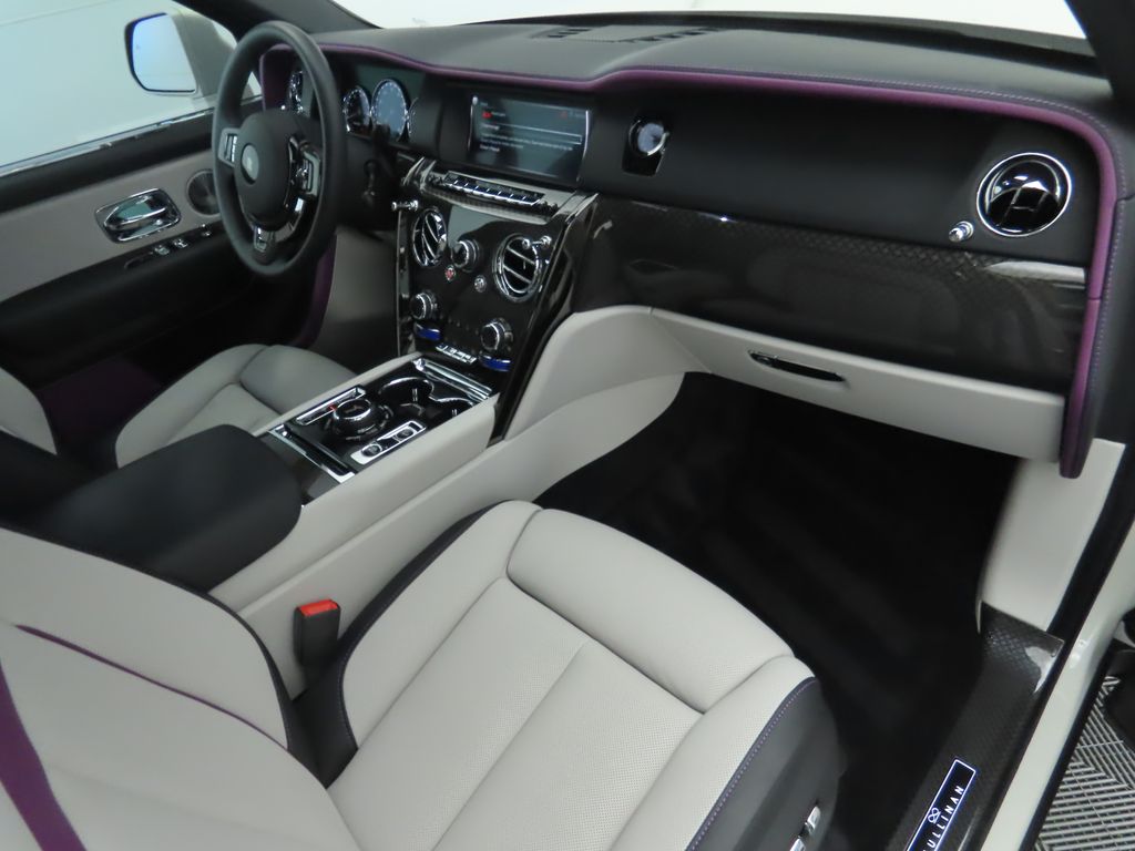 Thumbnail: 2023 Rolls-Royce Cullinan - 18