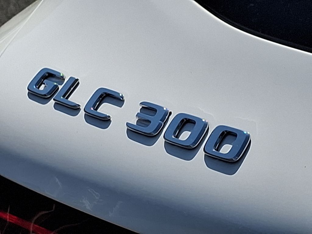 2021 Mercedes-Benz GLC 300 30