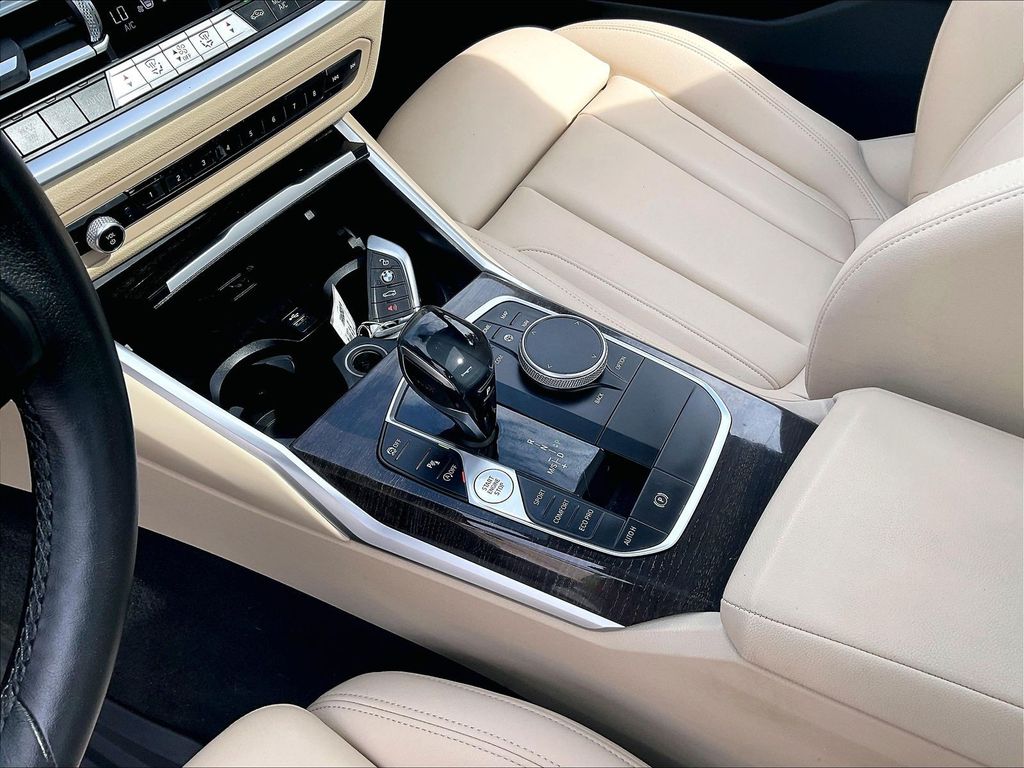2019 BMW 3 Series — photo 20