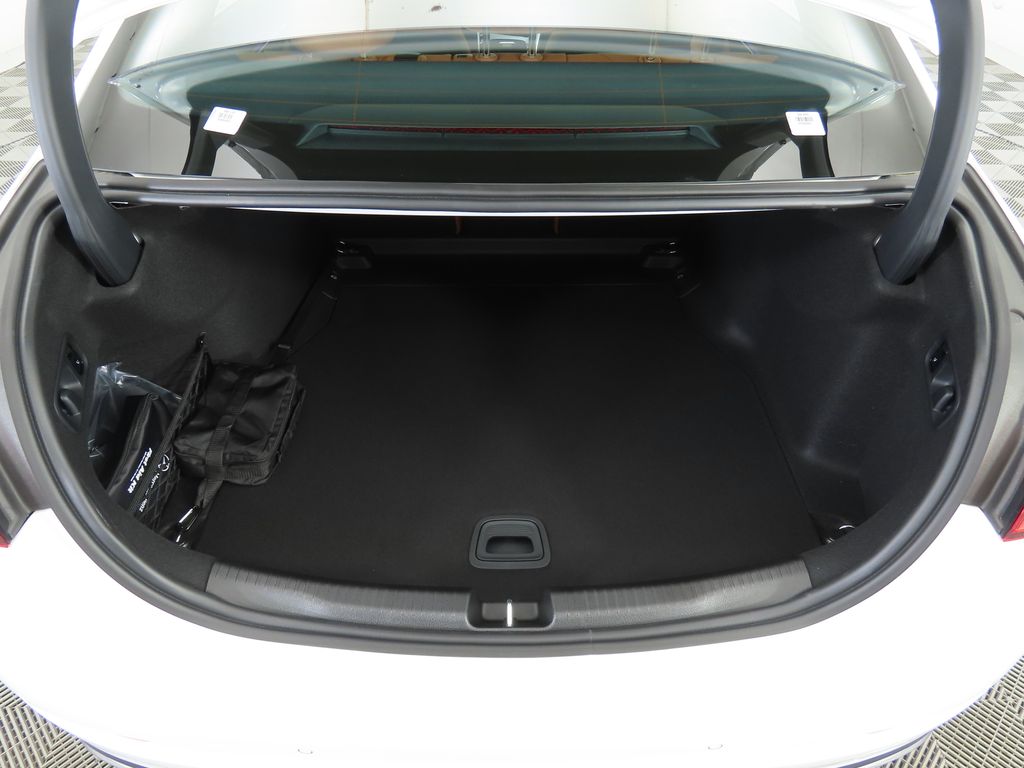 Thumbnail: 2025 Mercedes-Benz C-Class - 28