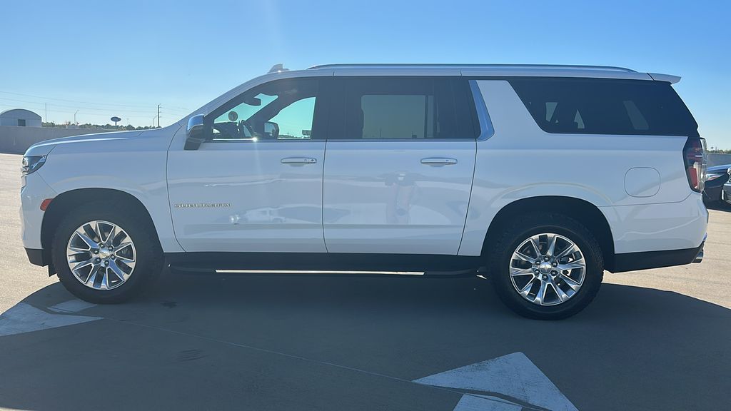 2023 Chevrolet Suburban Premier White at Baytown Hyundai
