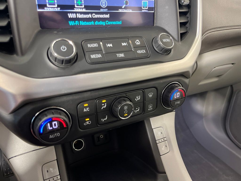 Thumbnail: 2017 GMC Acadia - 30