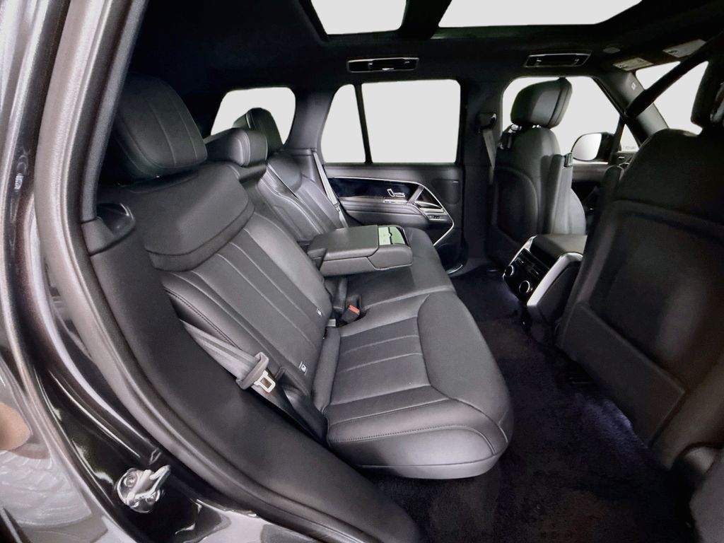 Thumbnail: 2026 Land Rover Range Rover - 22